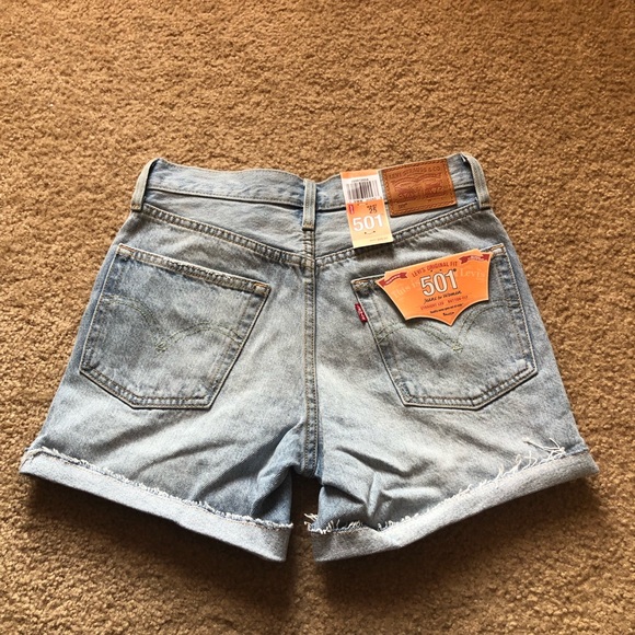 New Levi’s 501 button fly distressed long shorts - Picture 5 of 7